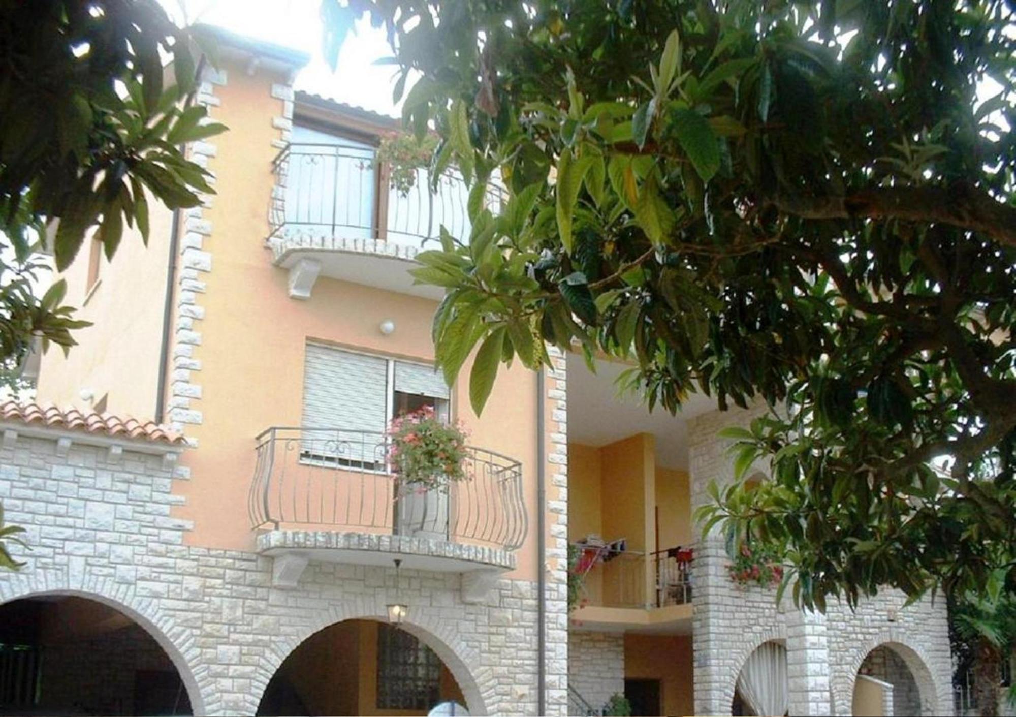 Renata Mare Apartments 罗维尼 外观 照片